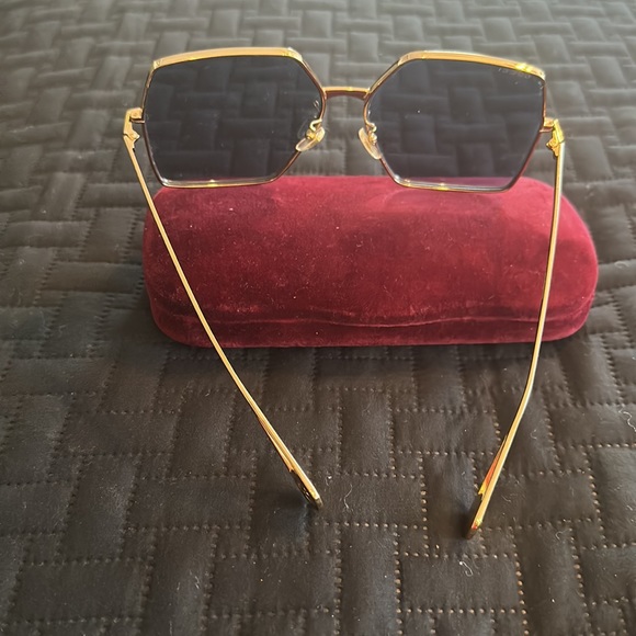 Gucci square oversized glasses - Picture 2 of 5